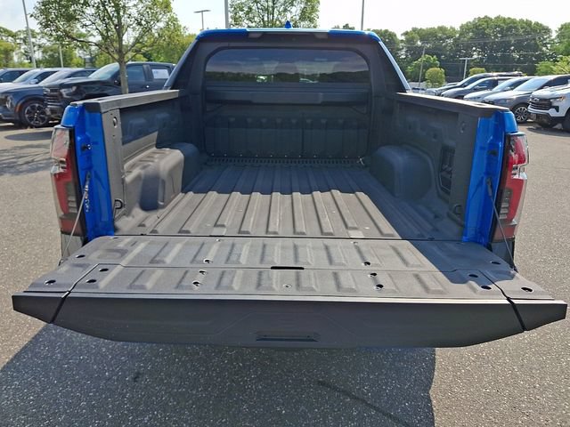 Used 2025 Chevrolet Silverado EV RST AWD/4WD image 31