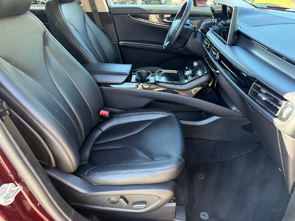 Used 2023 Lincoln Nautilus AWD w/ Premium Package image 13