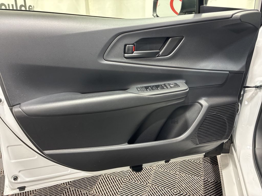 Used 2025 Toyota Prius Plug-In Hybrid FWD image 21