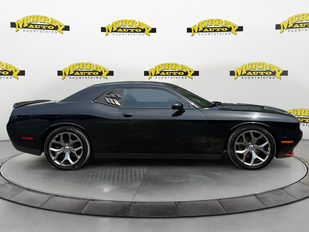 Used 2017 Dodge Challenger SXT RWD image 6