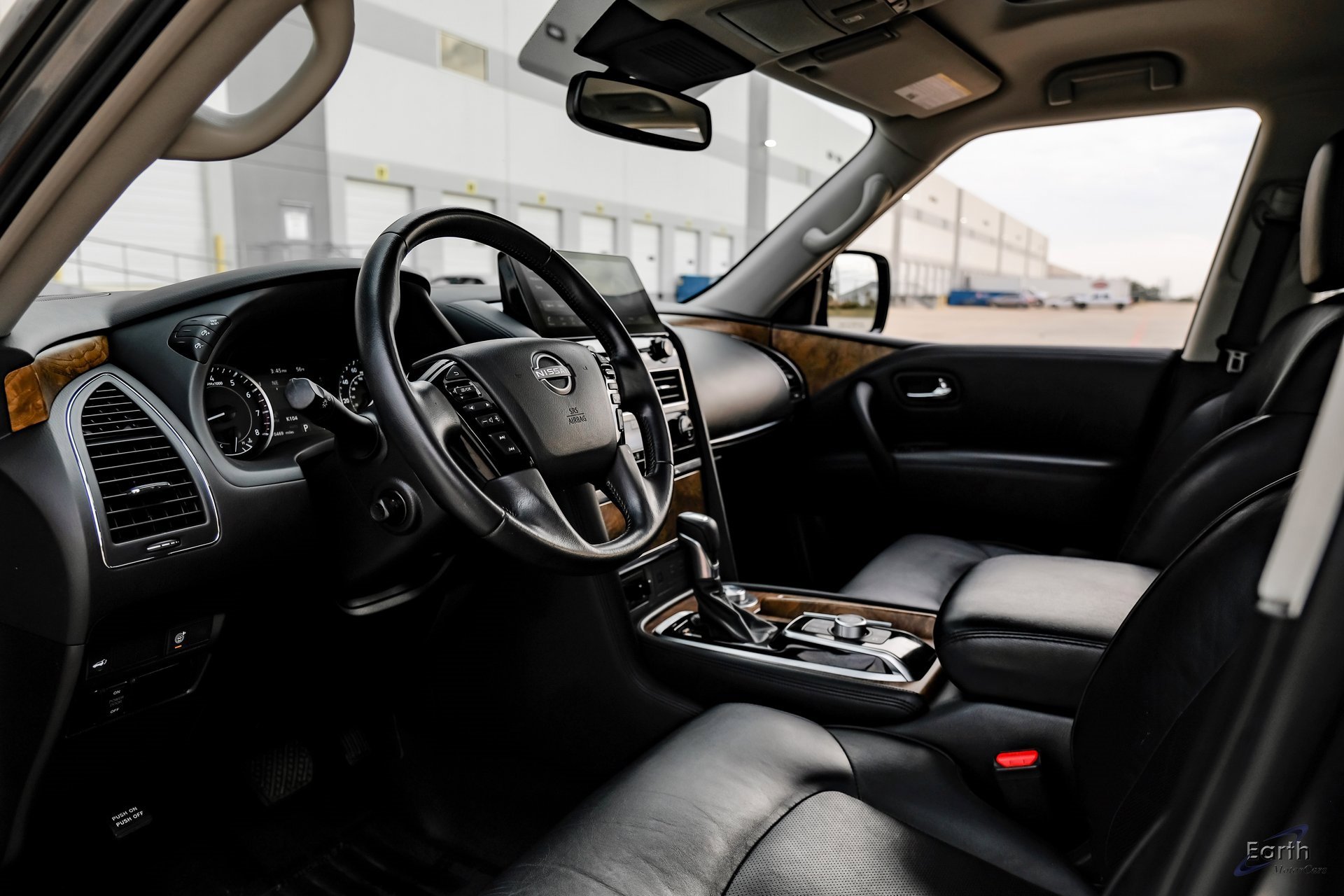 Used 2021 Nissan Armada SL w/ Captain's Chairs Package image 32