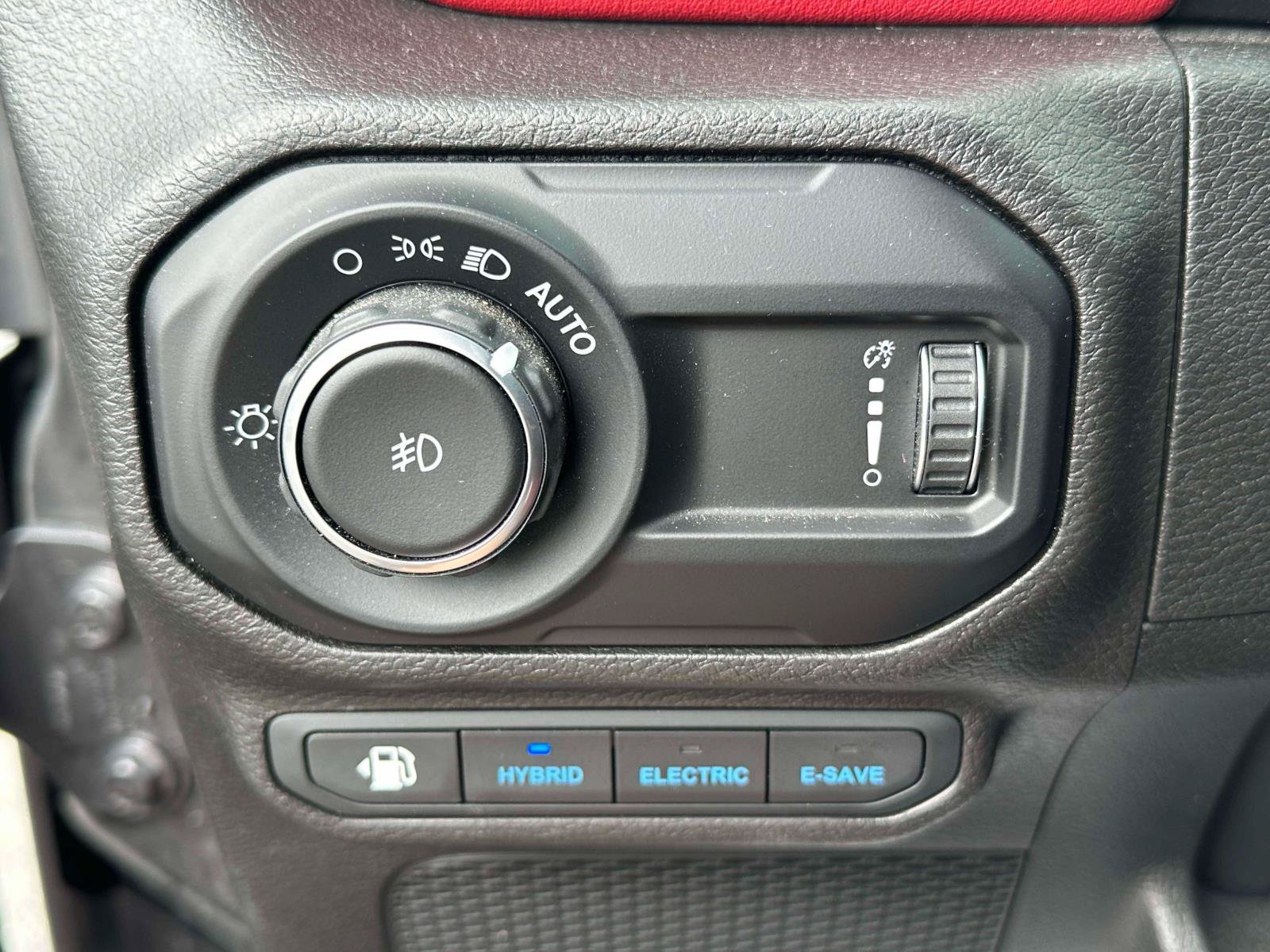 Used 2023 Jeep Wrangler Unlimited Rubicon 4xe AWD/4WD image 18