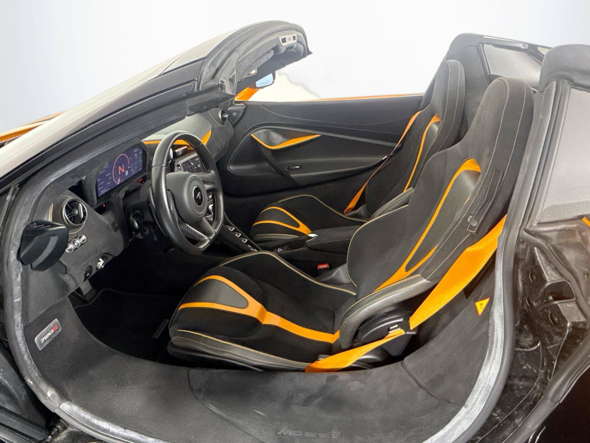 Used 2022 McLaren 720S Spider RWD image 37