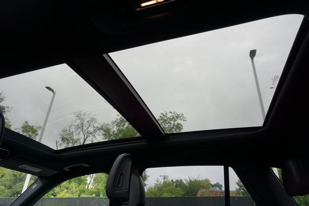 Certified 2025 Mercedes-Benz GLC 300 image 16