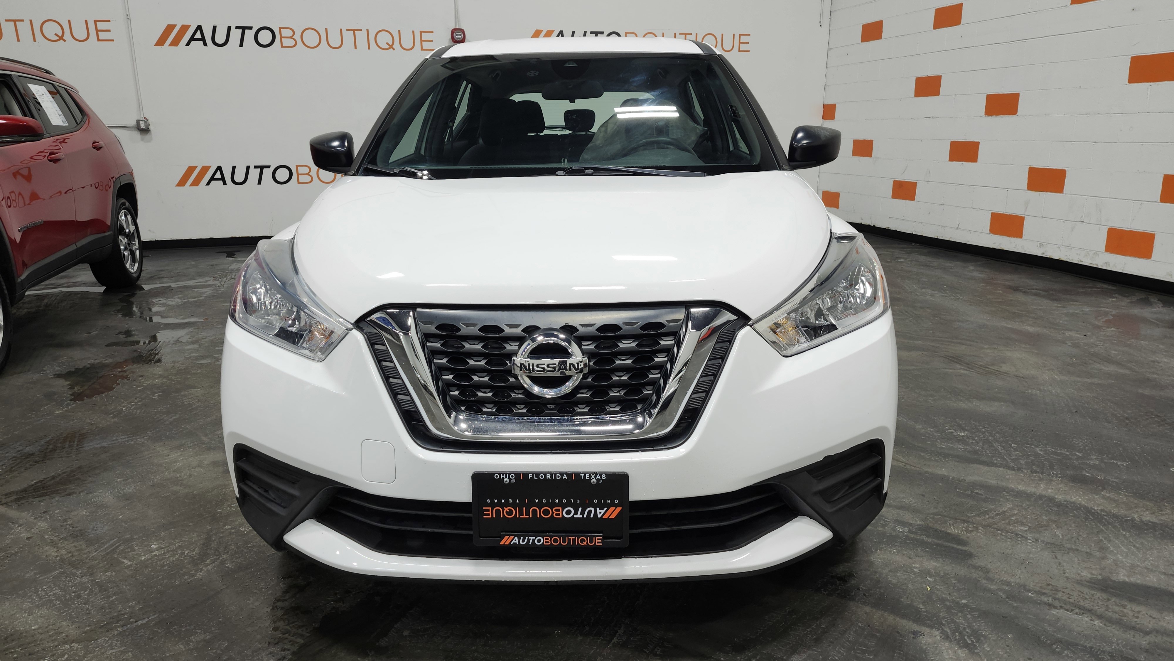 Used 2020 Nissan Kicks S image 11