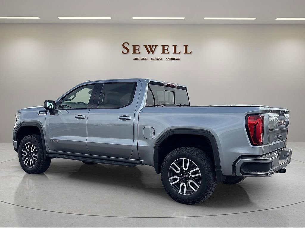 Used 2024 GMC Sierra 1500 AT4 w/ Technology Package AWD/4WD image 3