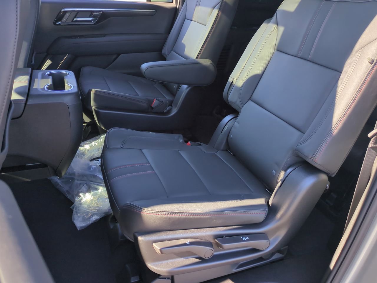 New 2026 Chevrolet Suburban RST image 26