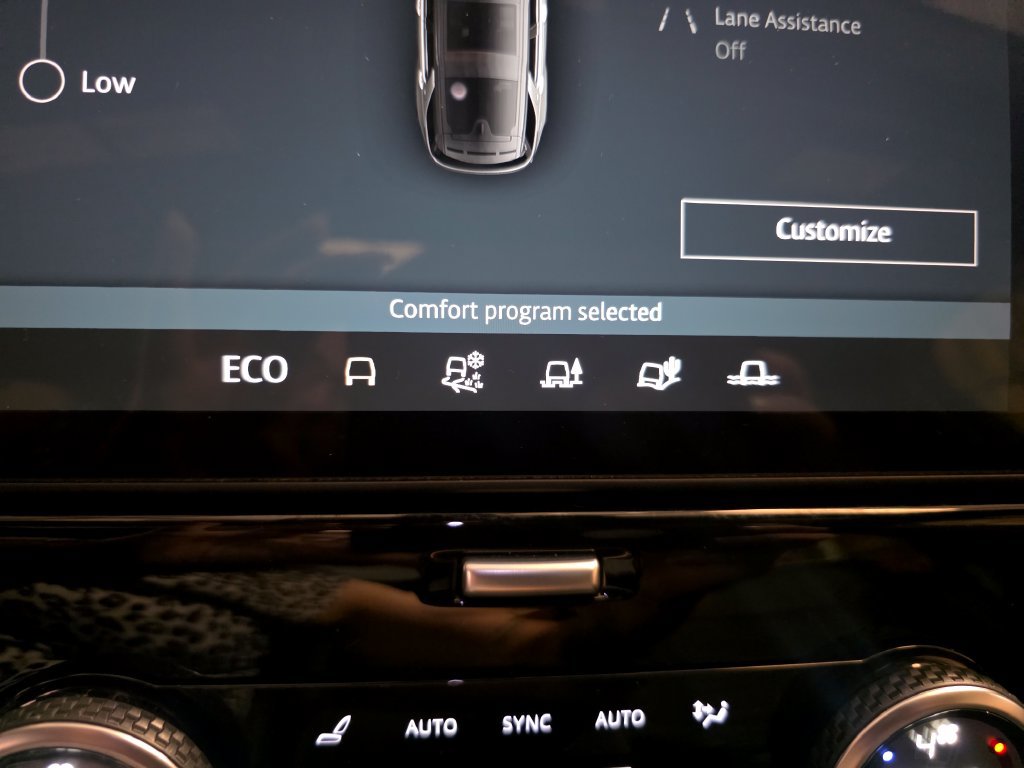 Certified 2025 Land Rover Discovery Dynamic SE AWD/4WD image 37