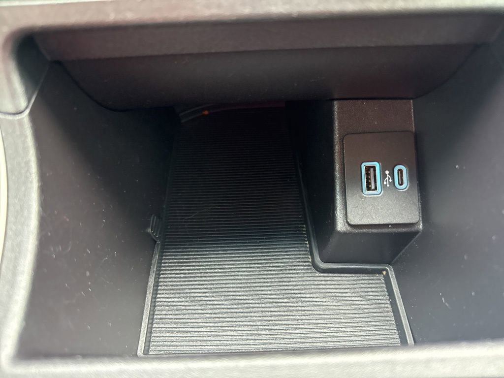 Used 2023 Ford Edge SEL image 48