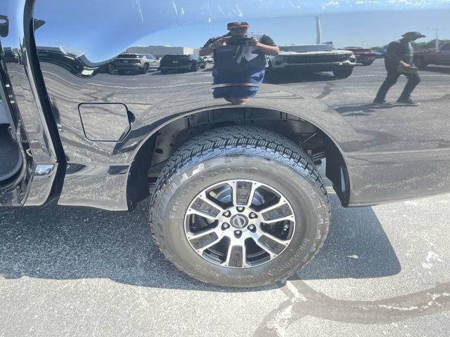 Used 2023 Nissan Titan SV AWD/4WD image 31