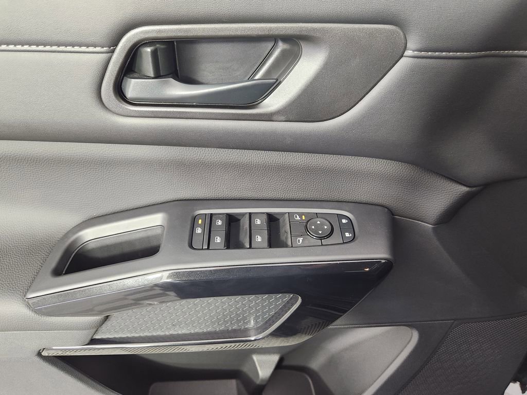 New 2026 Nissan Pathfinder SV AWD/4WD image 9