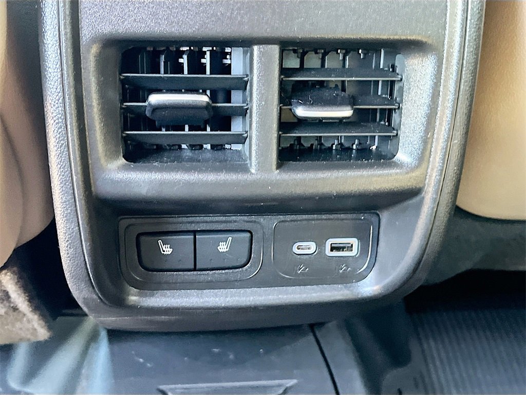 Used 2024 Cadillac XT4 Luxury w/ Cold Weather Package image 26