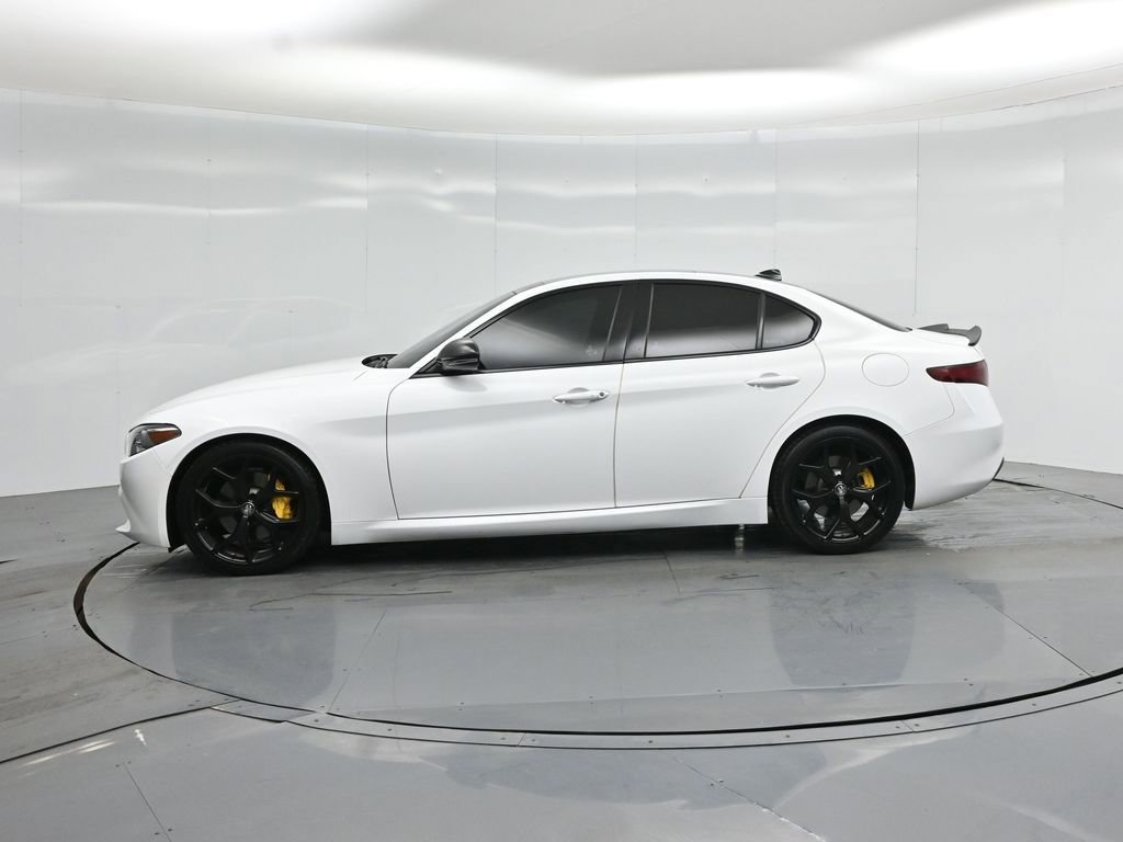 Used 2021 Alfa Romeo Giulia Ti w/ Nero Edizione image 30