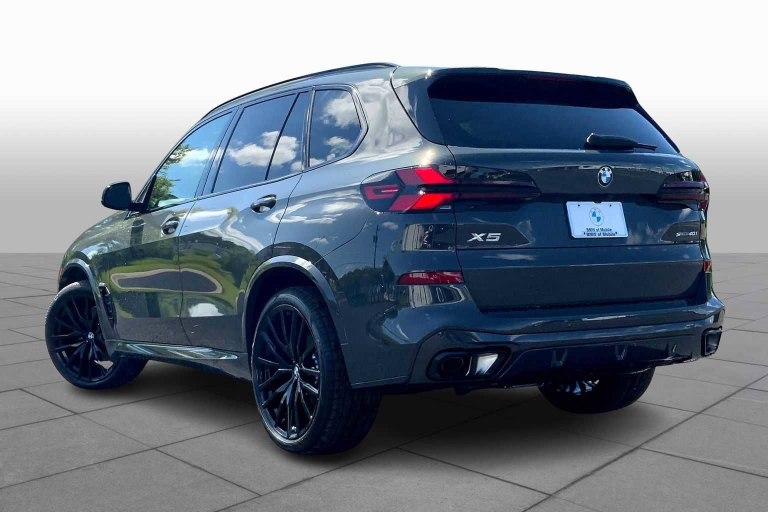 New 2026 BMW X5 sDrive40i image 12
