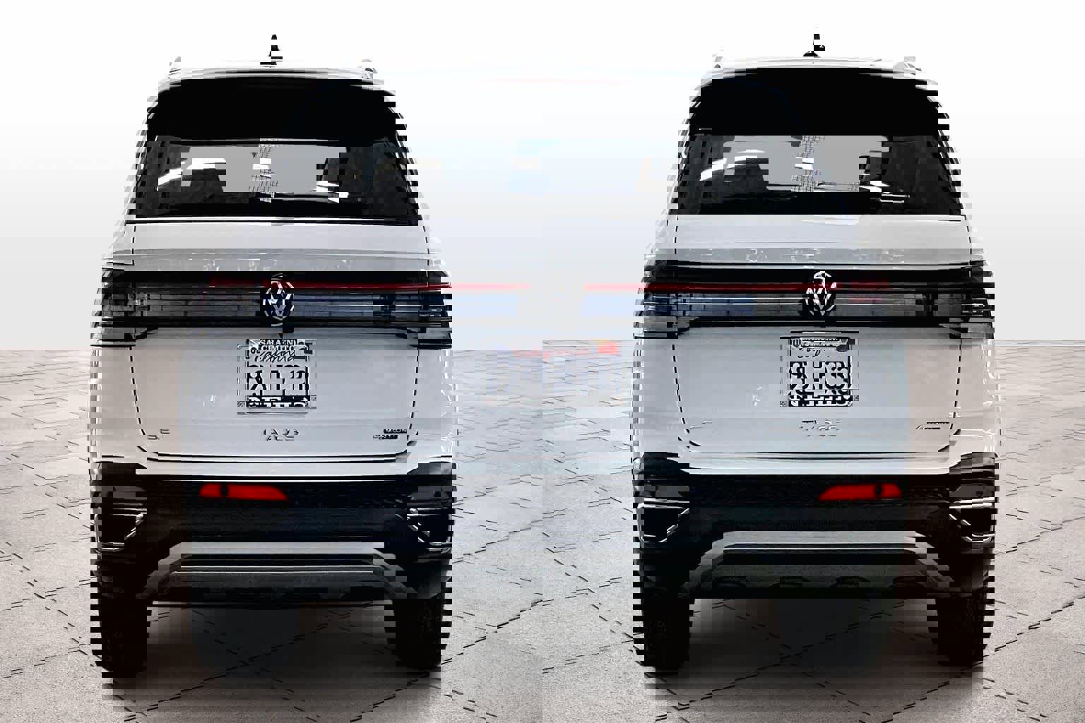 Used 2025 Volkswagen Taos SE image 7