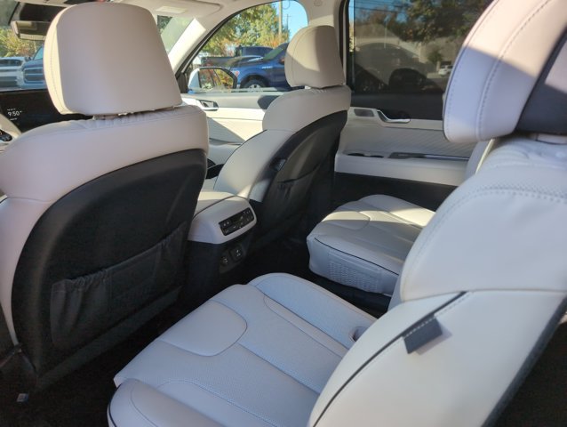 Certified 2025 Hyundai Palisade Calligraphy FWD image 29