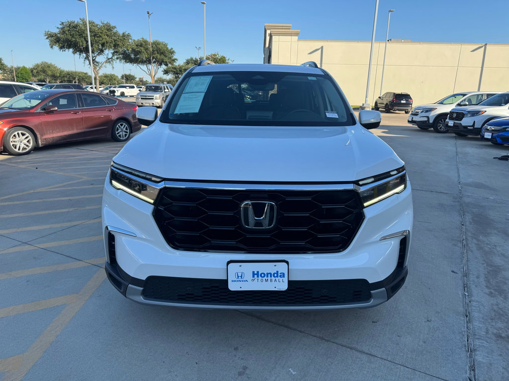 Certified 2023 Honda Pilot Touring image 3