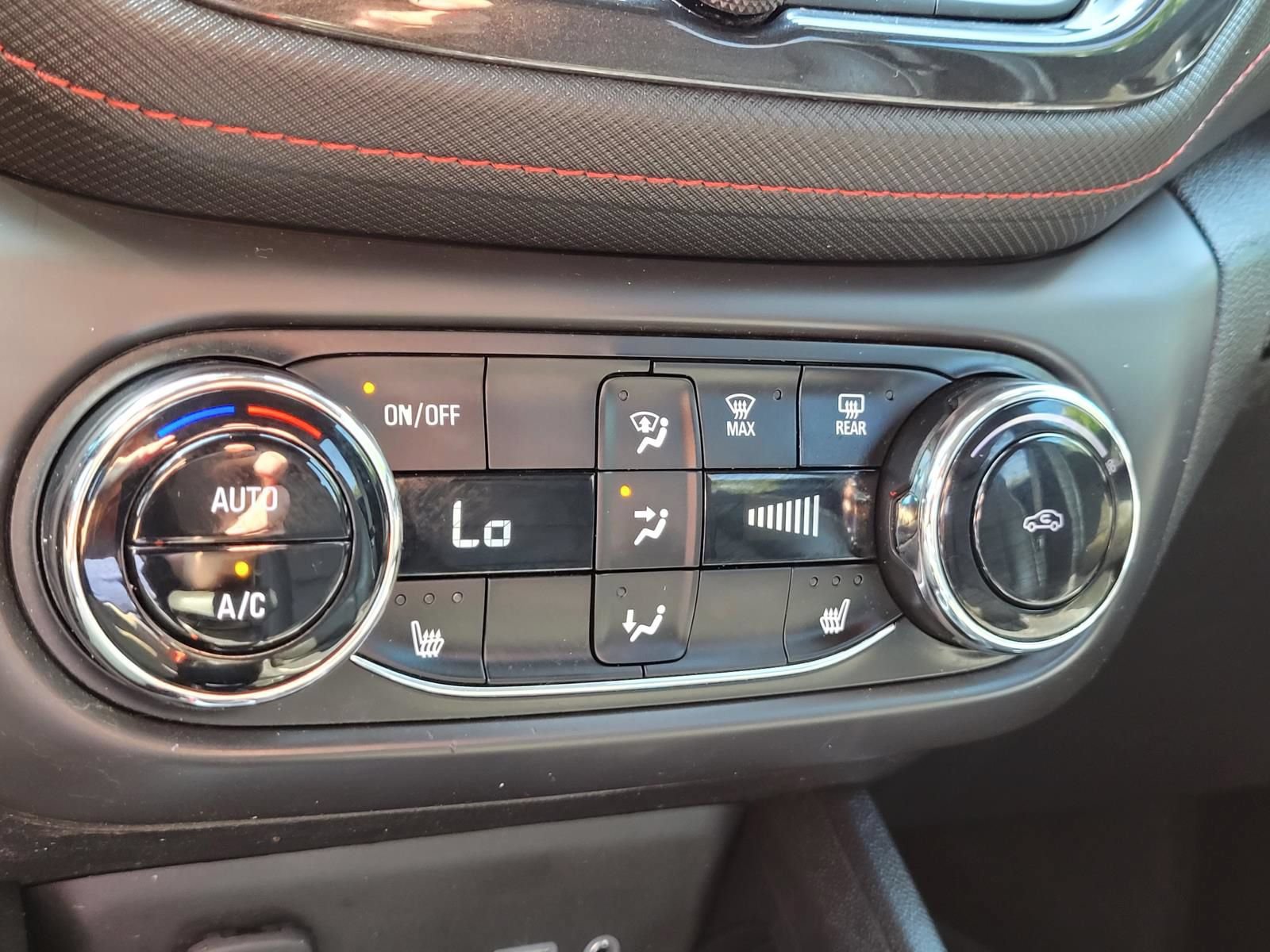 Used 2023 Chevrolet TrailBlazer RS w/ Convenience Package FWD image 26