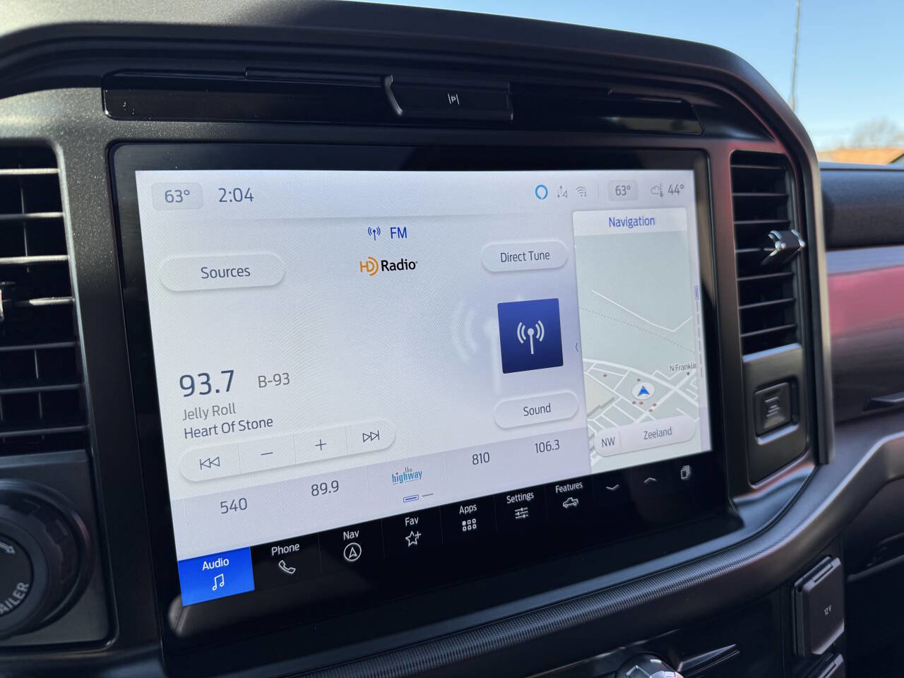 Used 2025 Ford F150 Lariat image 11