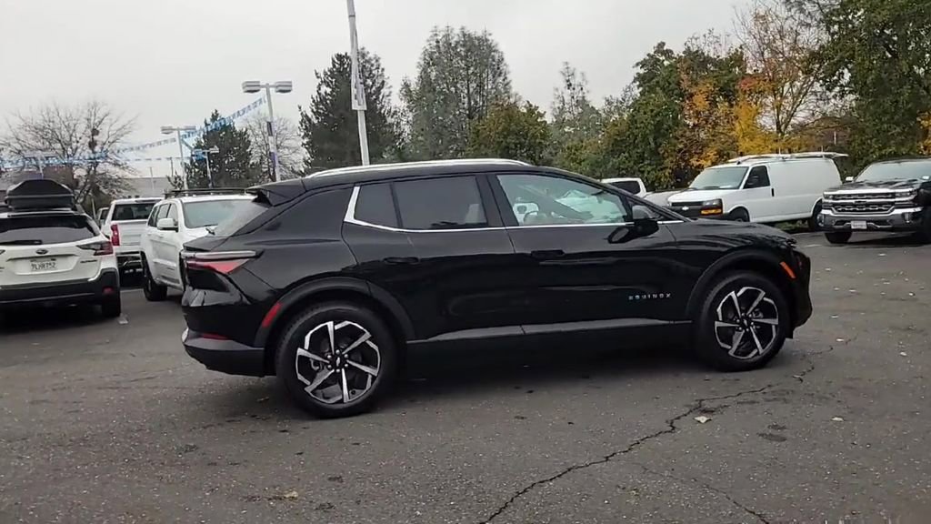 New 2026 Chevrolet Equinox EV LT image 9