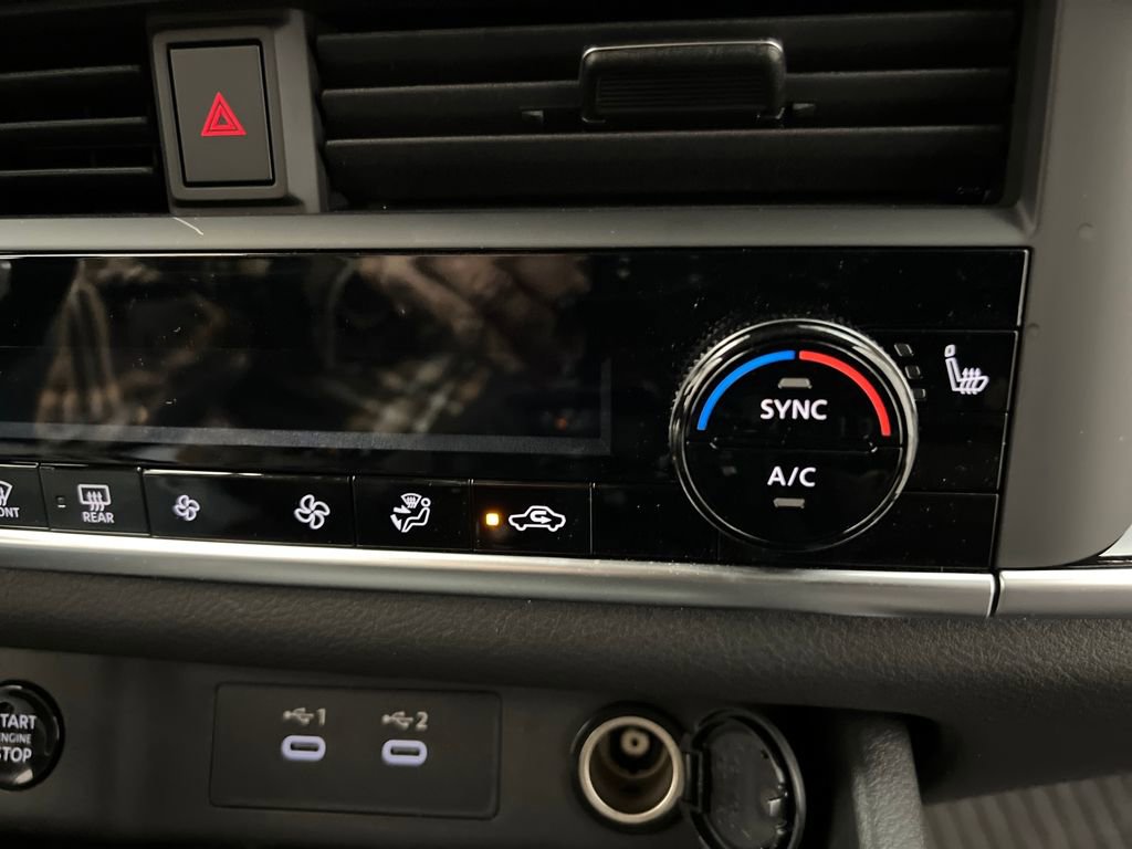 Used 2025 Nissan Rogue SV image 42