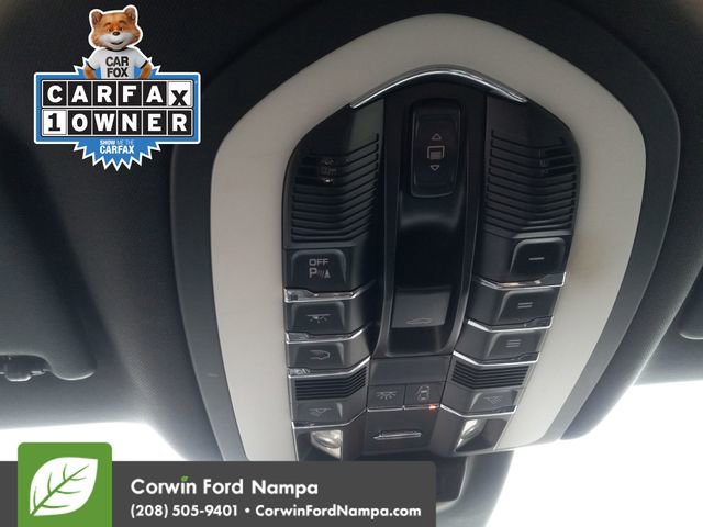 Used 2018 Porsche Macan image 21