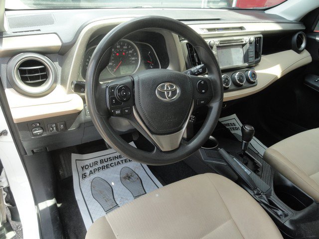 Used 2013 Toyota RAV4 LE AWD/4WD image 7
