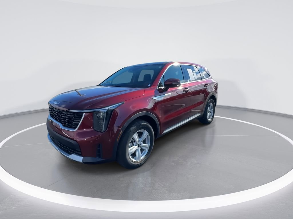Used 2025 Kia Sorento LX FWD image 4