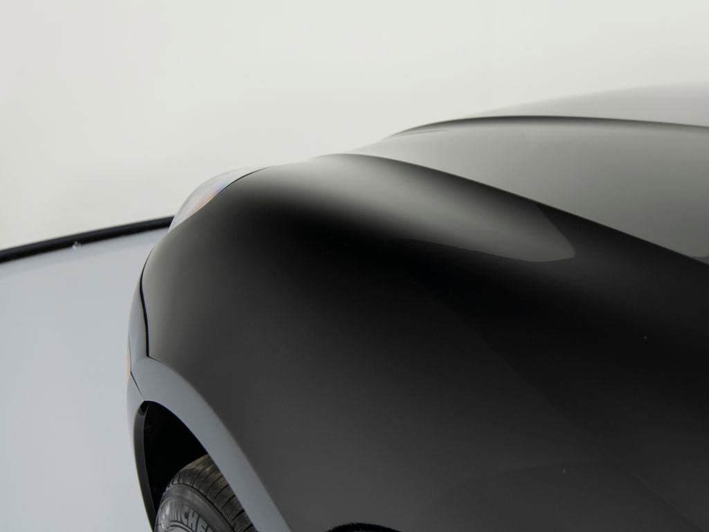 Certified 2025 Porsche Macan image 38