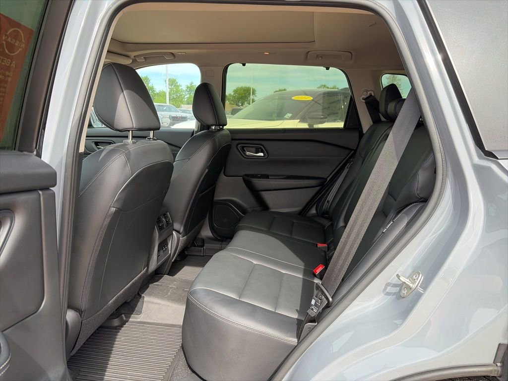 Certified 2024 Nissan Rogue SL w/ SL Premium Package image 8