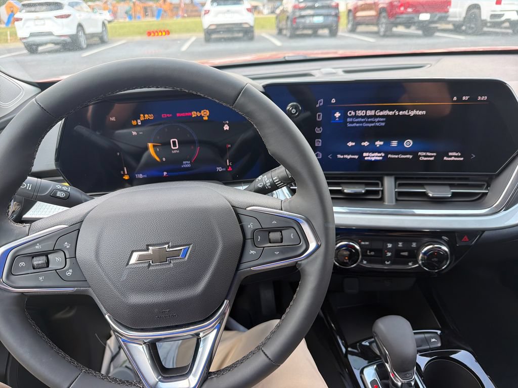 New 2026 Chevrolet Trax LT w/ Midnight Edition FWD image 16