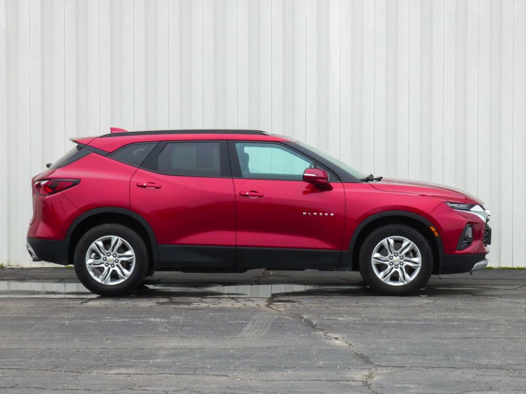 Used 2022 Chevrolet Blazer LT AWD/4WD image 2