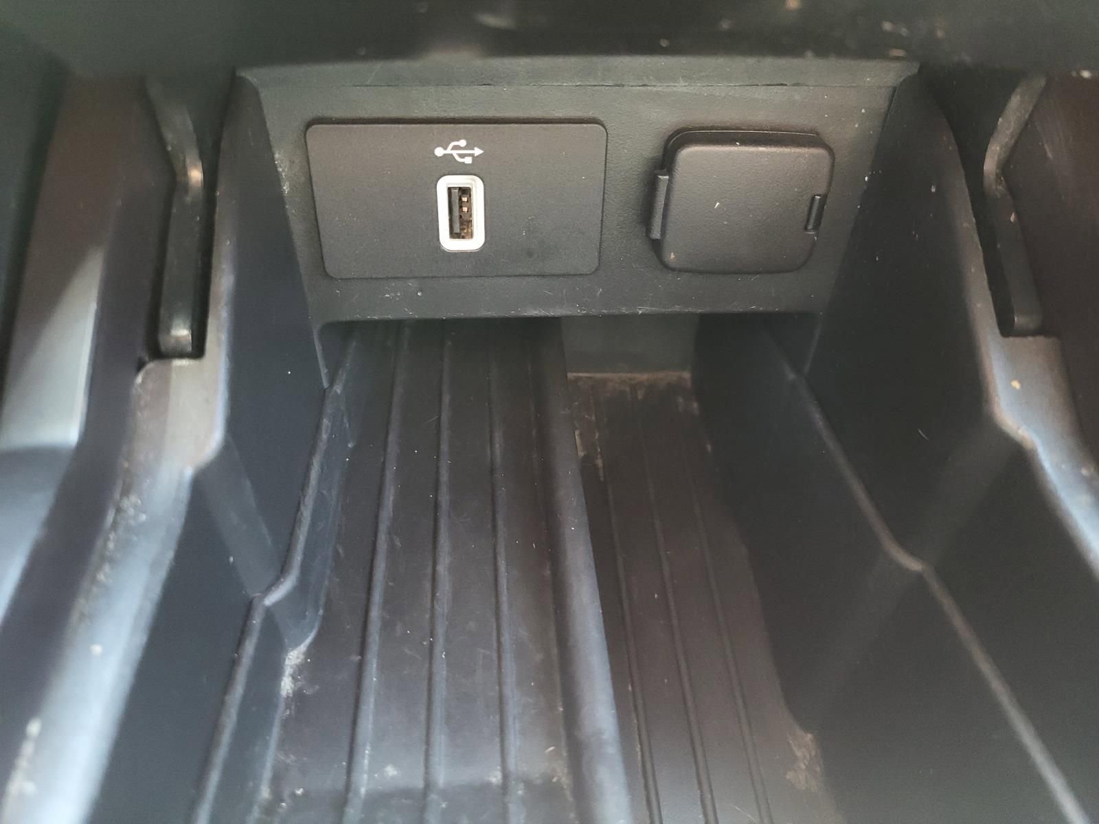 Used 2017 Ford Explorer XLT w/ Equipment Group 202A image 27