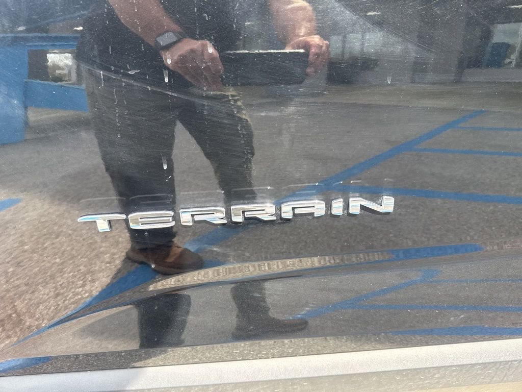 Used 2025 GMC Terrain Elevation image 36