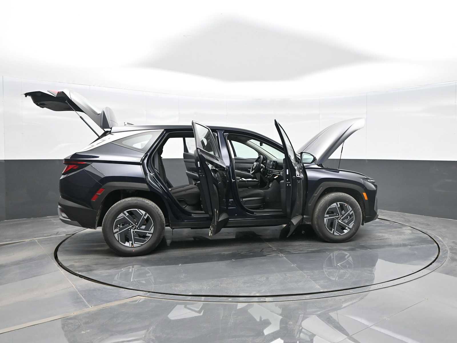 New 2026 Hyundai Tucson Blue SE image 40