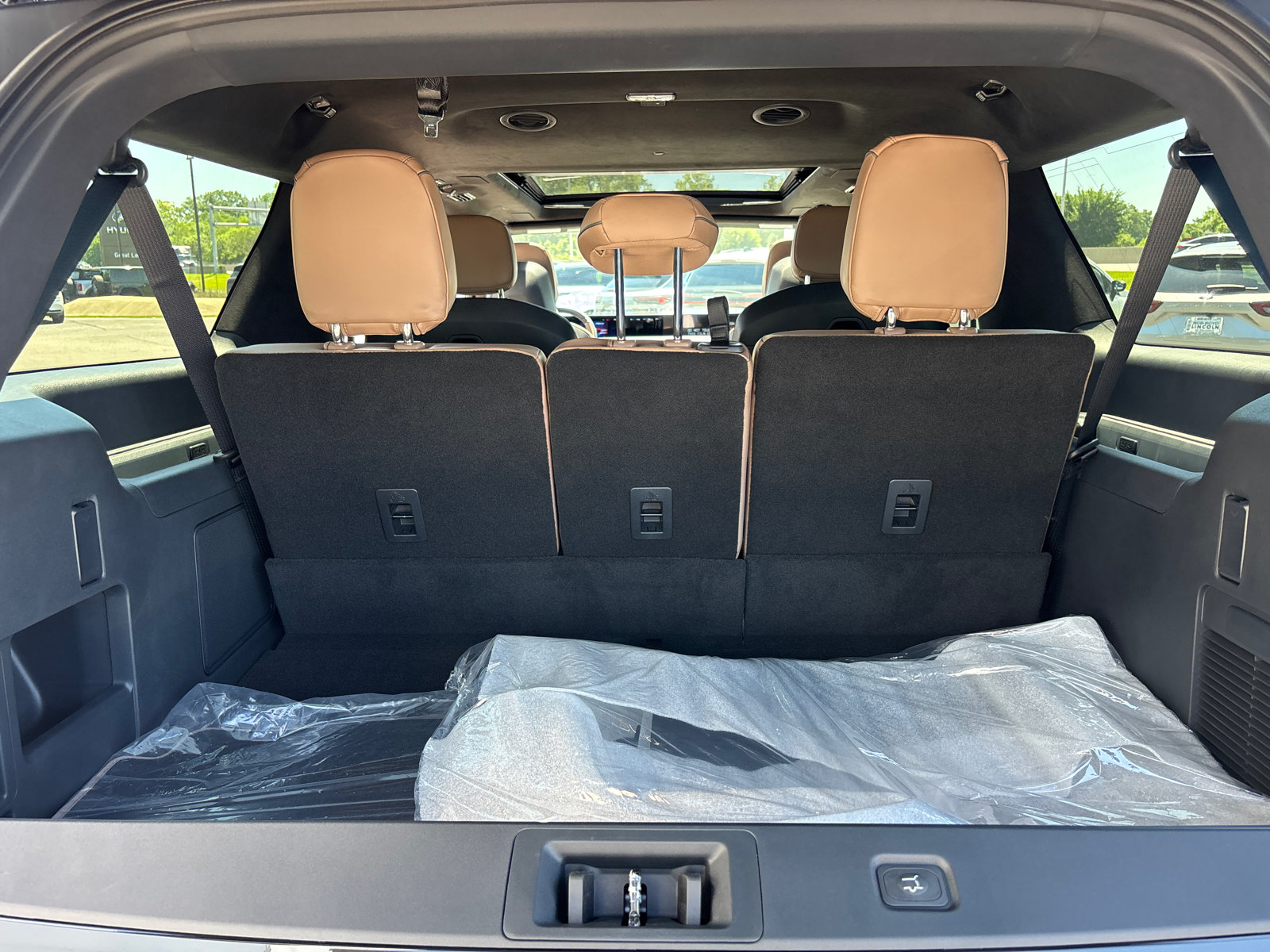 New 2026 Lincoln Navigator L Black Label AWD/4WD image 9