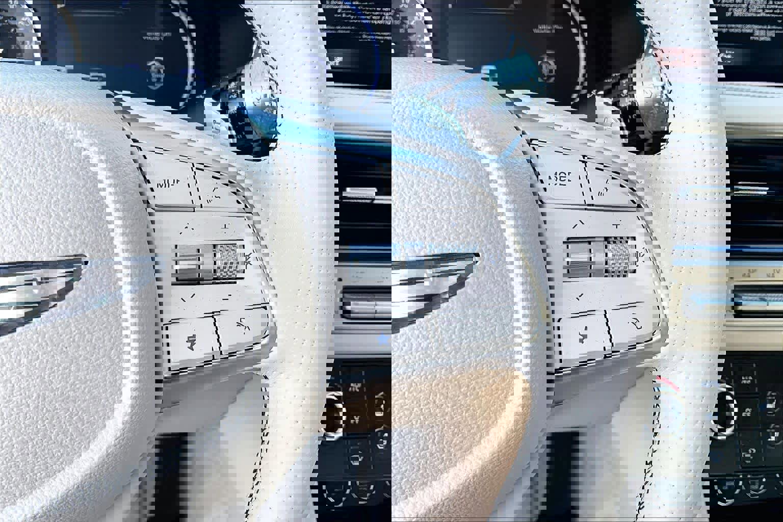 Used 2026 Genesis G70 2.5T Prestige image 23