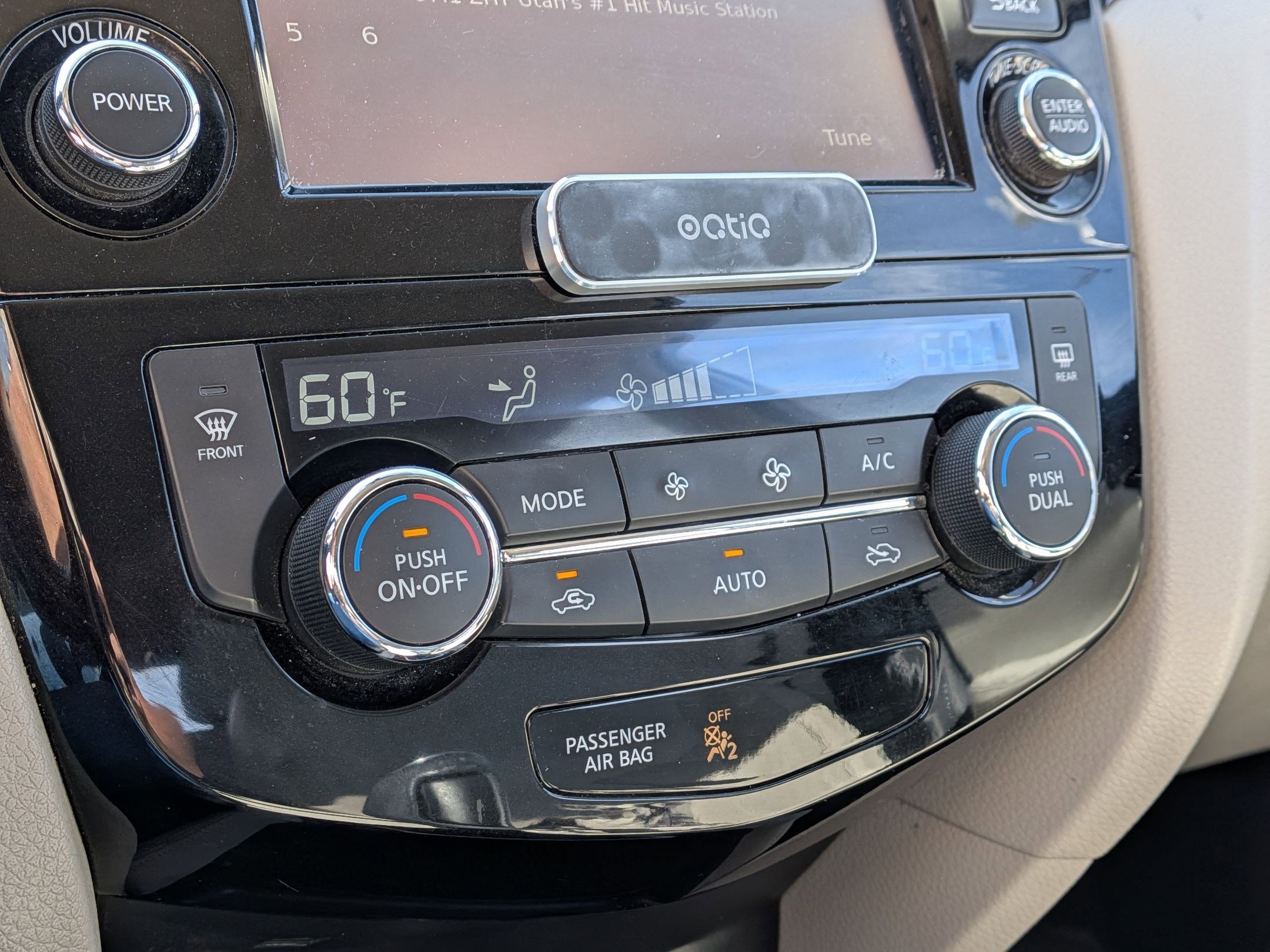 Used 2017 Nissan Rogue Sport SL image 24