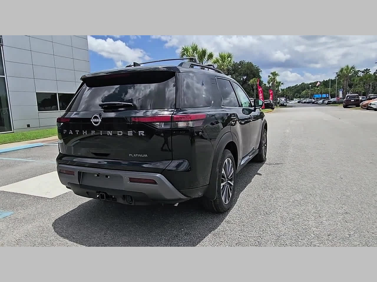 New 2026 Nissan Pathfinder Platinum FWD image 29