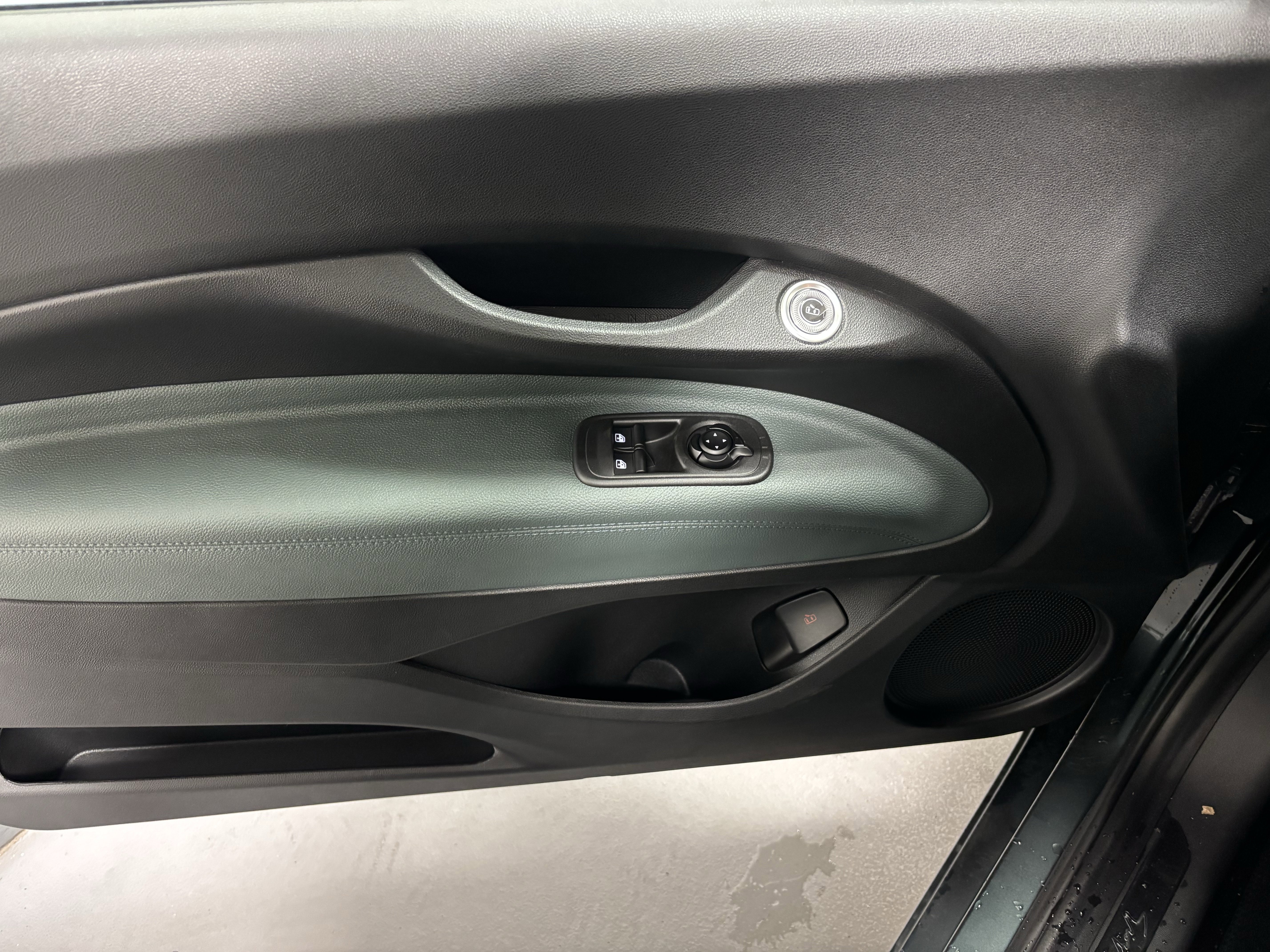 New 2025 FIAT 500 e image 15