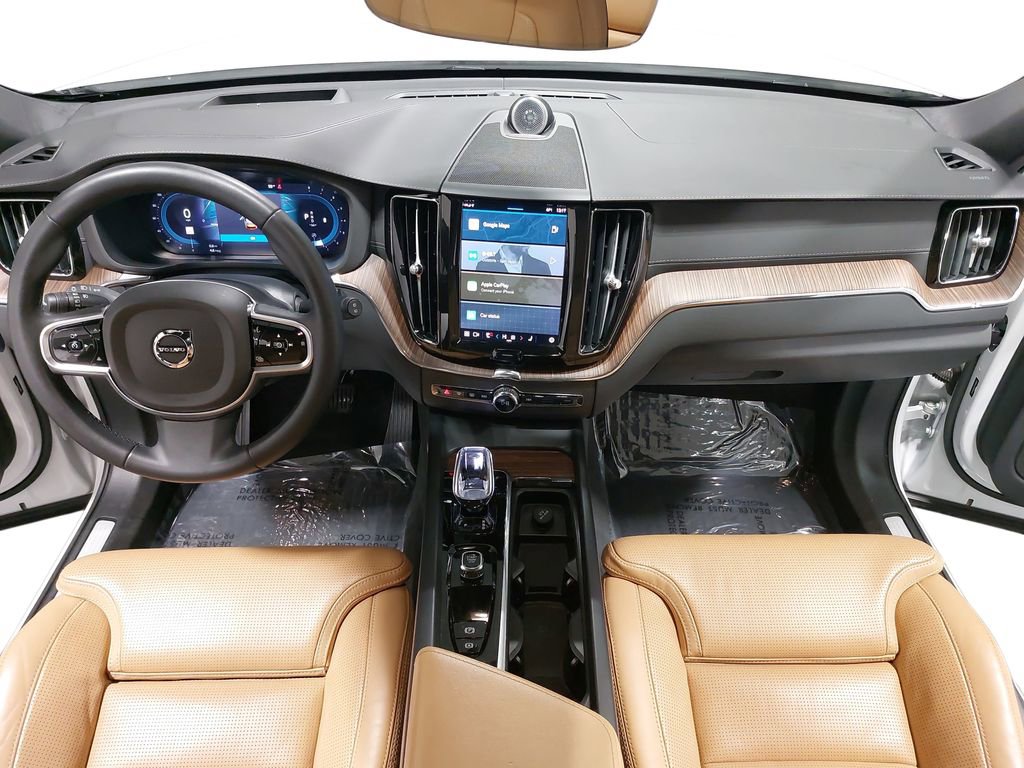 Used 2023 Volvo XC60 B6 Ultimate image 9