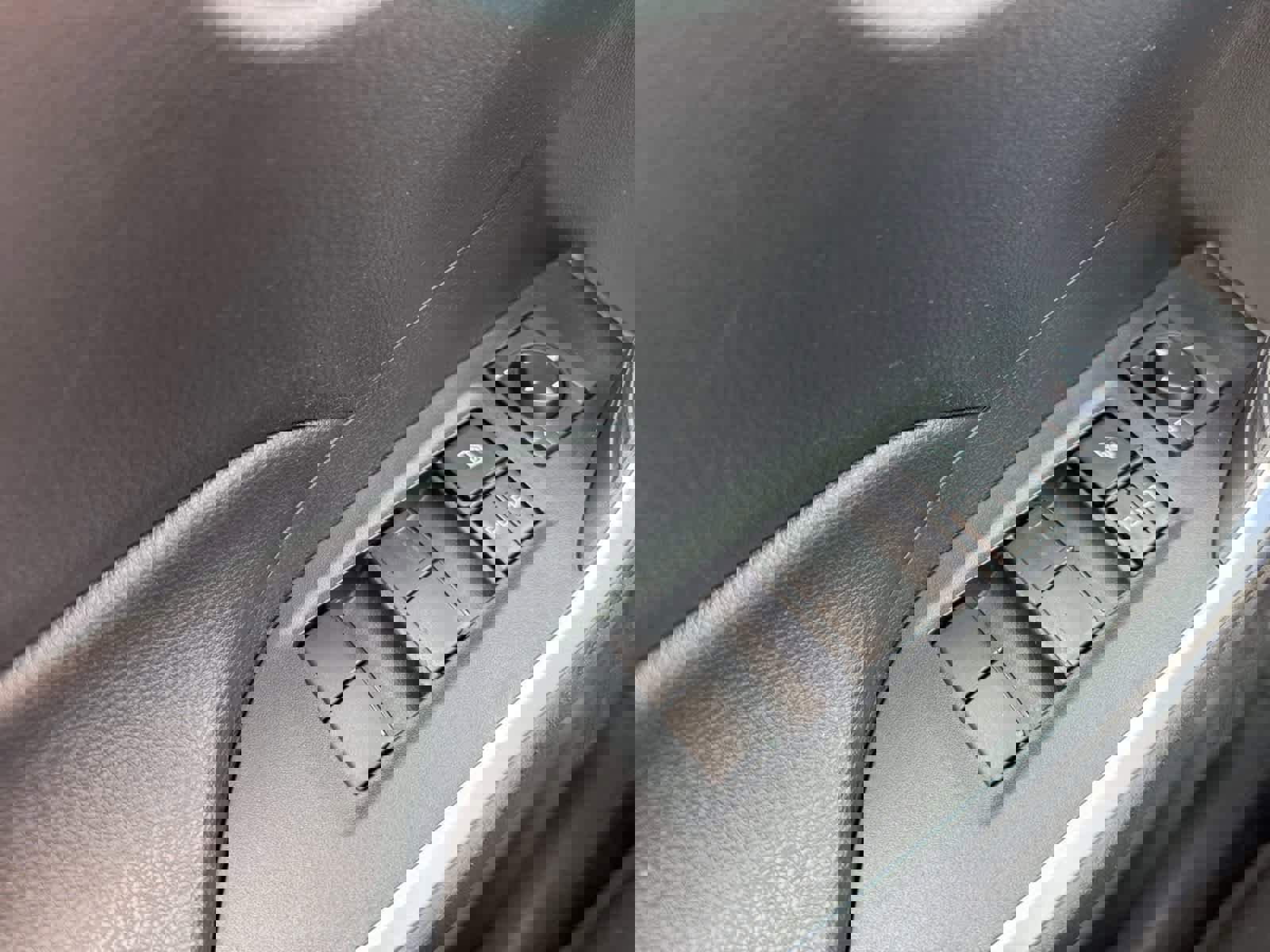 Used 2020 Toyota RAV4 XLE w/ Convenience Package image 17