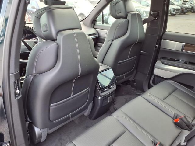 New 2026 Cadillac Vistiq Luxury image 14