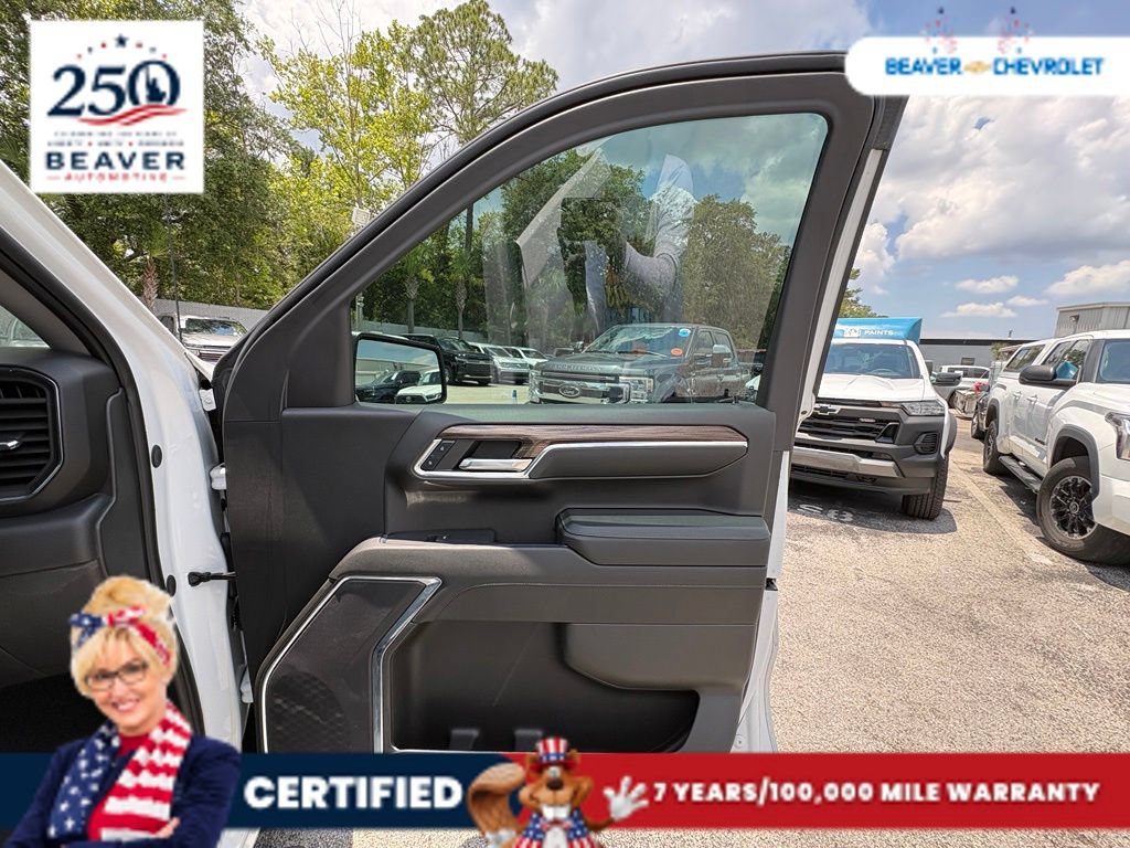 Used 2024 Chevrolet Silverado 1500 RST AWD/4WD image 28