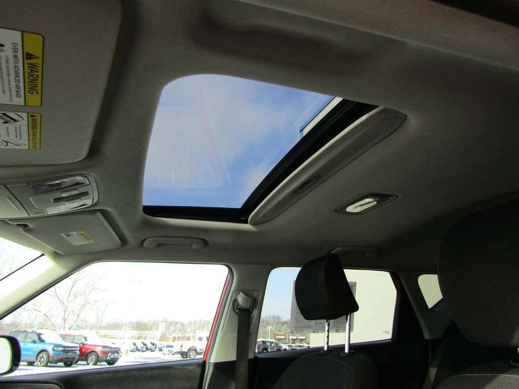 Used 2021 Kia Soul GT-Line FWD image 12