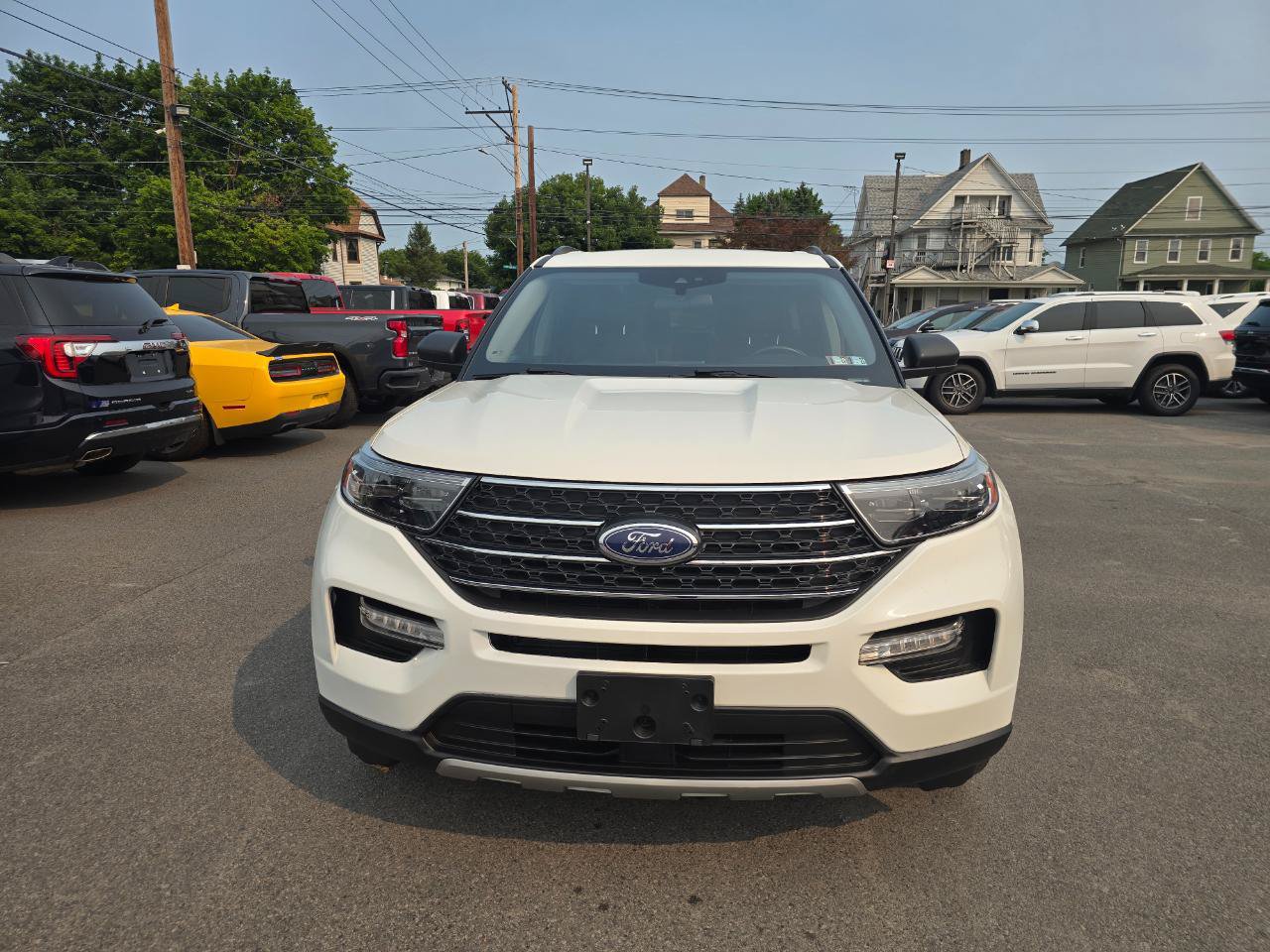 Used 2022 Ford Explorer XLT w/ Equipment Group 202A AWD/4WD image 23