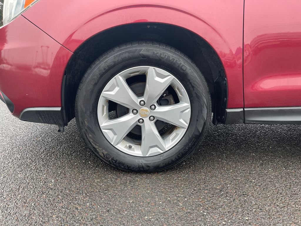 Used 2015 Subaru Forester 2.5i w/ Alloy Wheel Package image 12