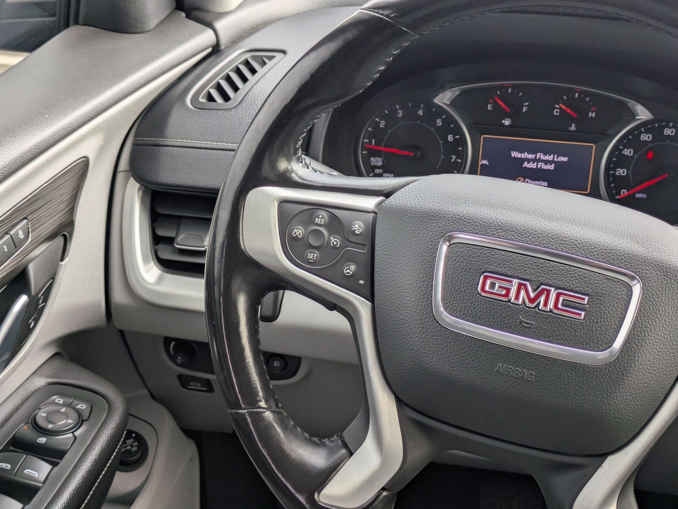 Used 2022 GMC Terrain SLT image 20