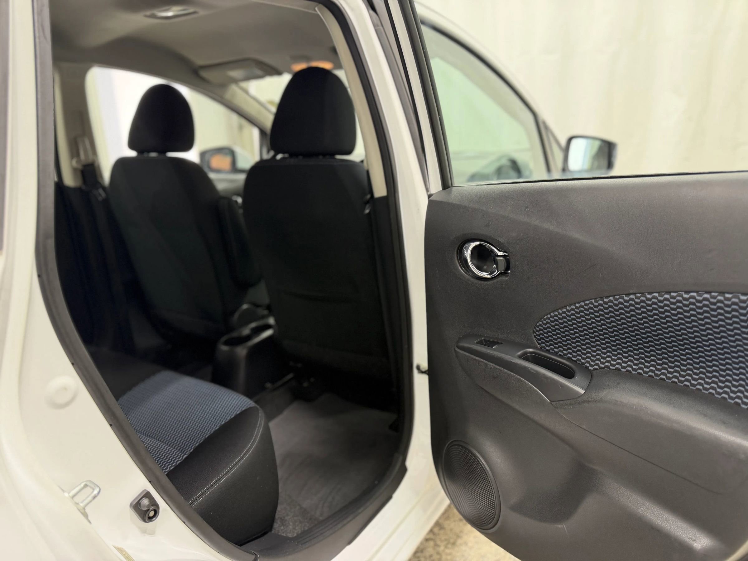 Used 2019 Nissan Versa Note S image 28