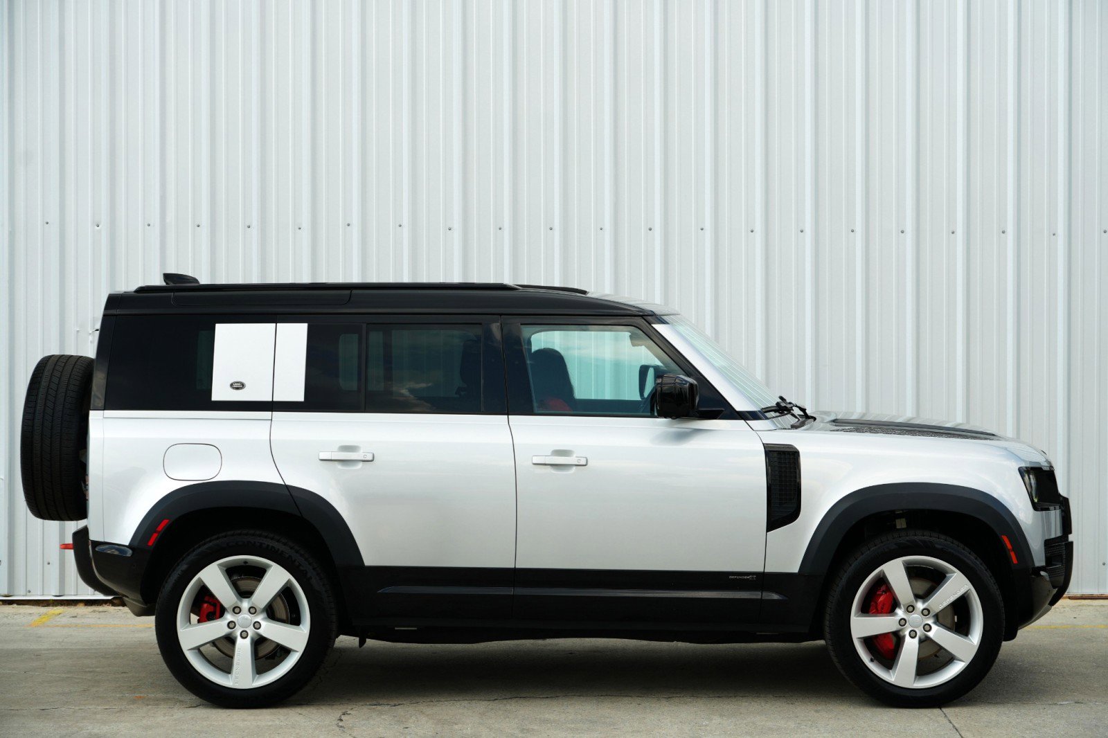 Used 2023 Land Rover Defender 110 X image 55